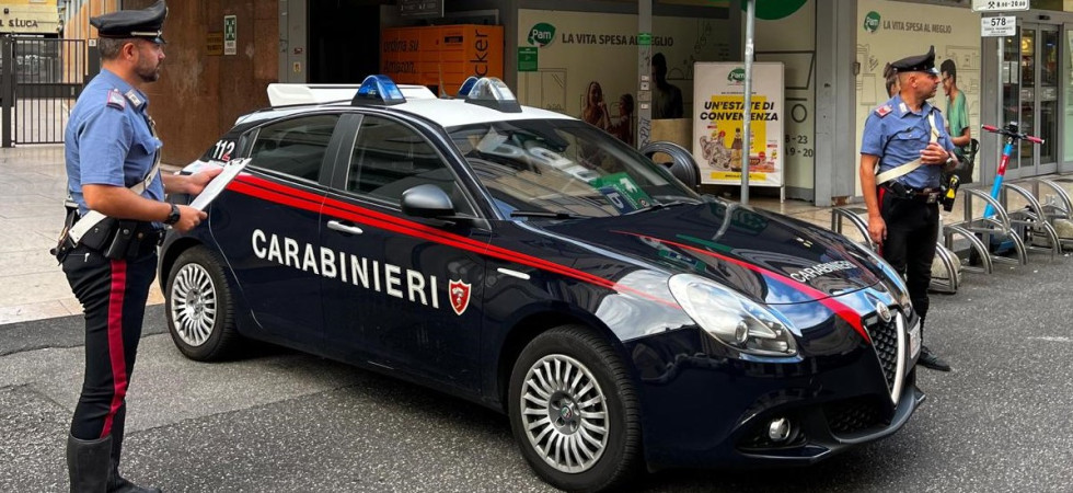 Ruba delle birre al market e minaccia la sicurezza con un taglierino
